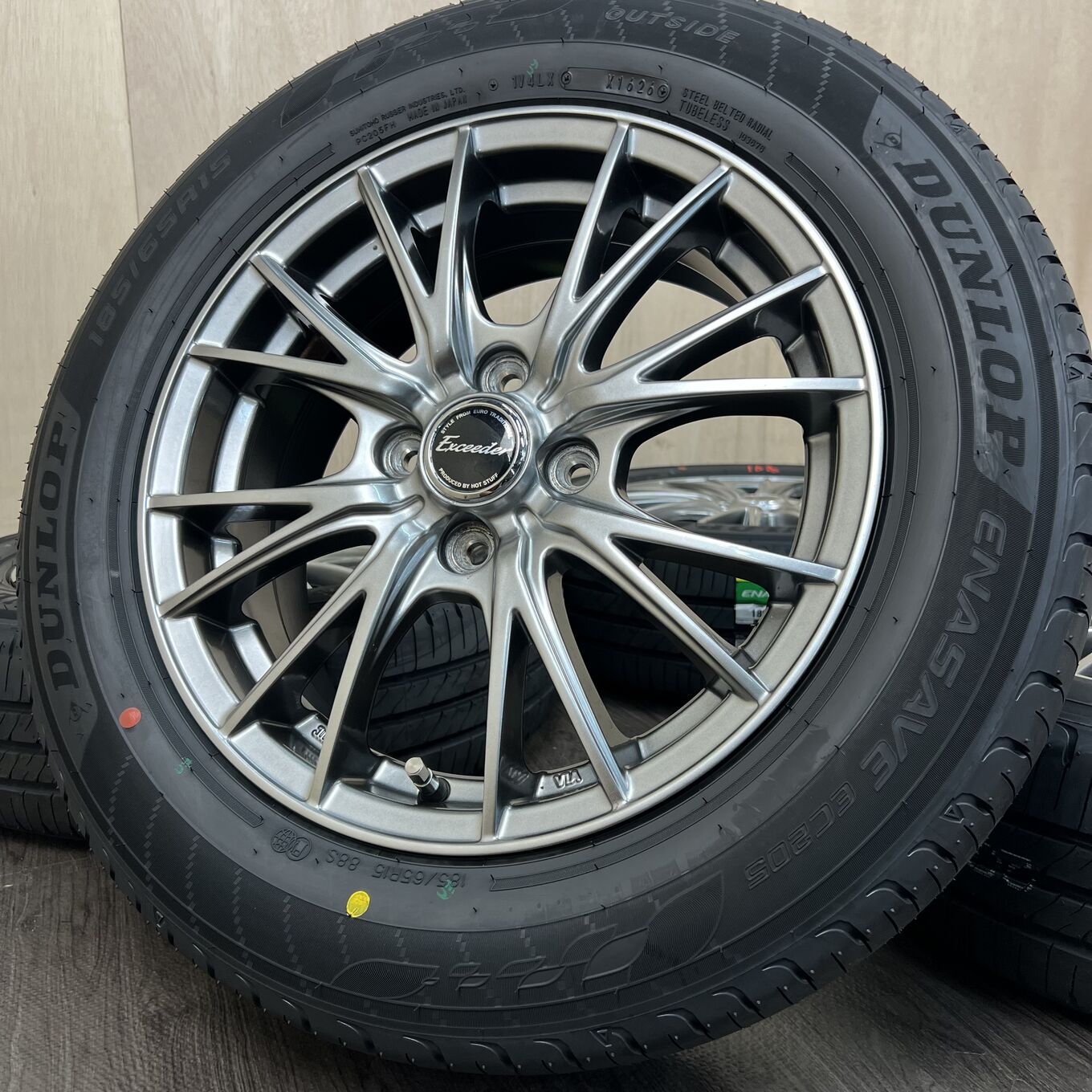 Б/У колесо в сборе 185/65 R15 Dunlop EXCEEDER, артикул 168S40426
