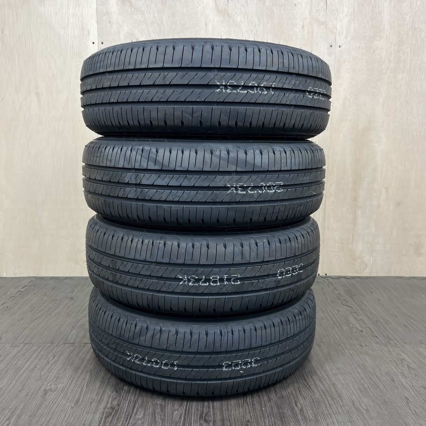 185/65 R15 Dunlop ENASAVE EC205 — 27 900 ¥/комплект