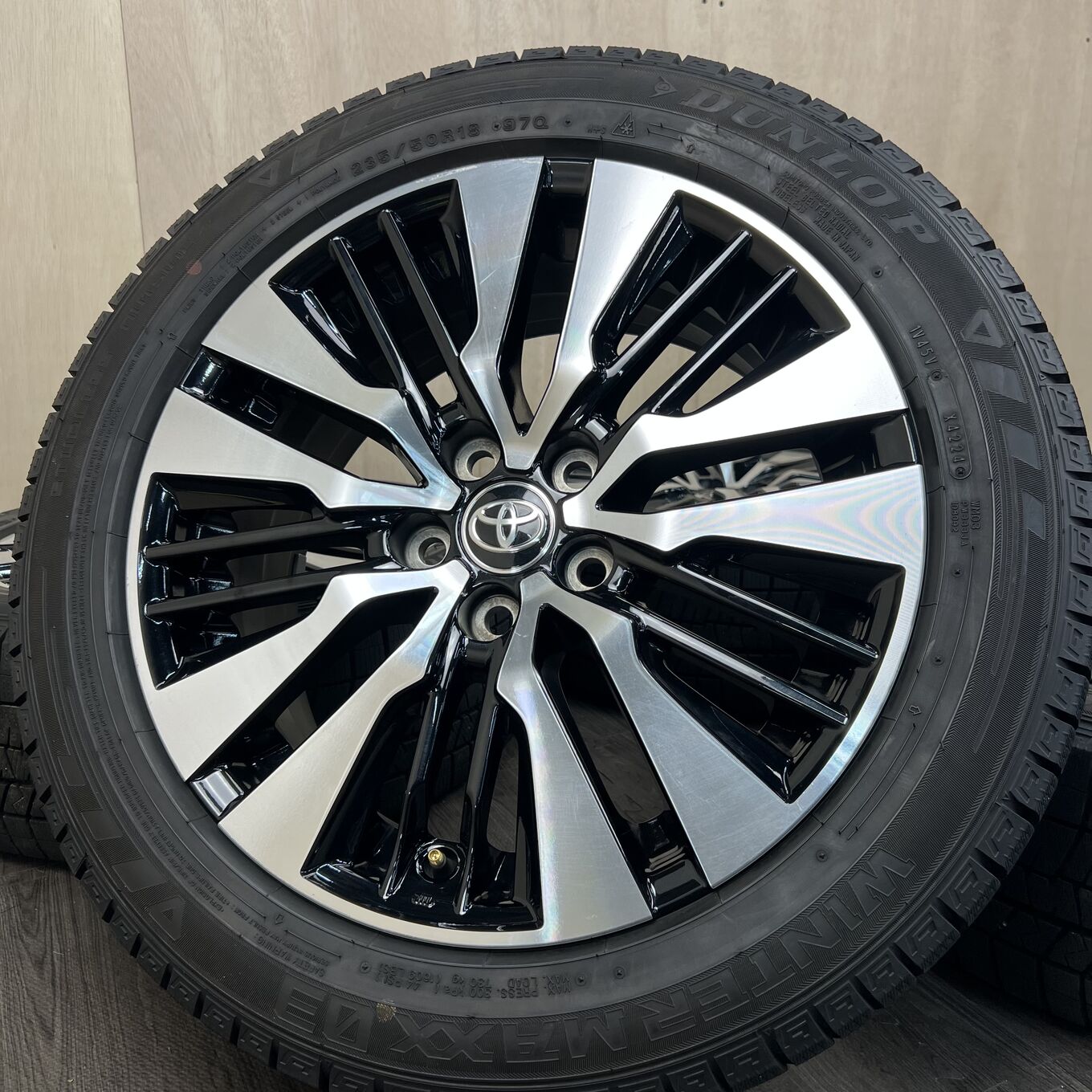 Б/У колесо в сборе 235/50 R18 Dunlop ALPHARD, артикул 169S40426