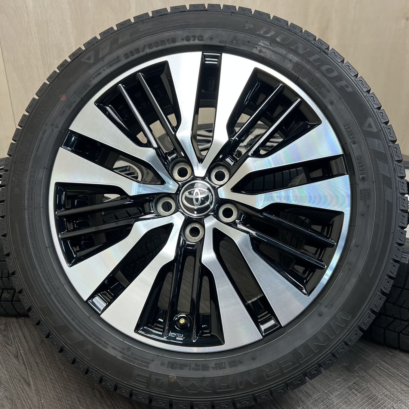 Dunlop ALPHARD 235/50 R18, фото 6
