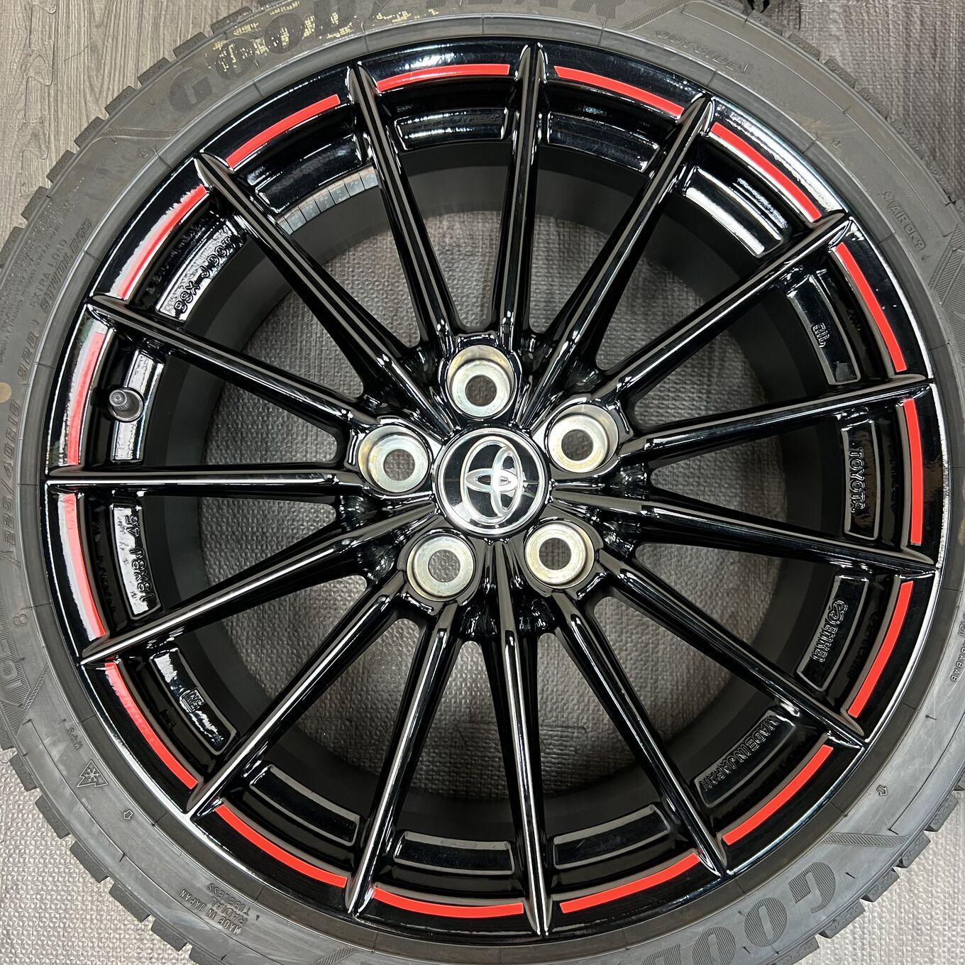 Goodyear YARIS GR 234/40 R18, фото 2