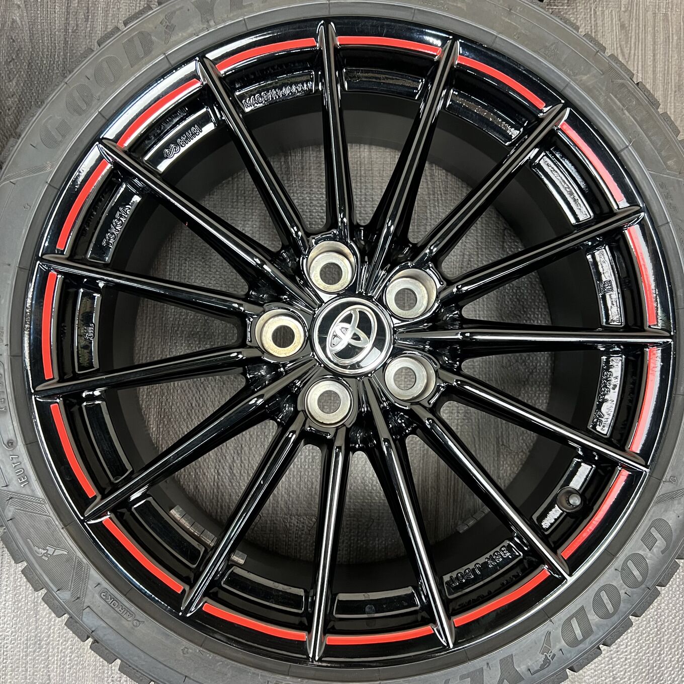Goodyear YARIS GR 234/40 R18, фото 3