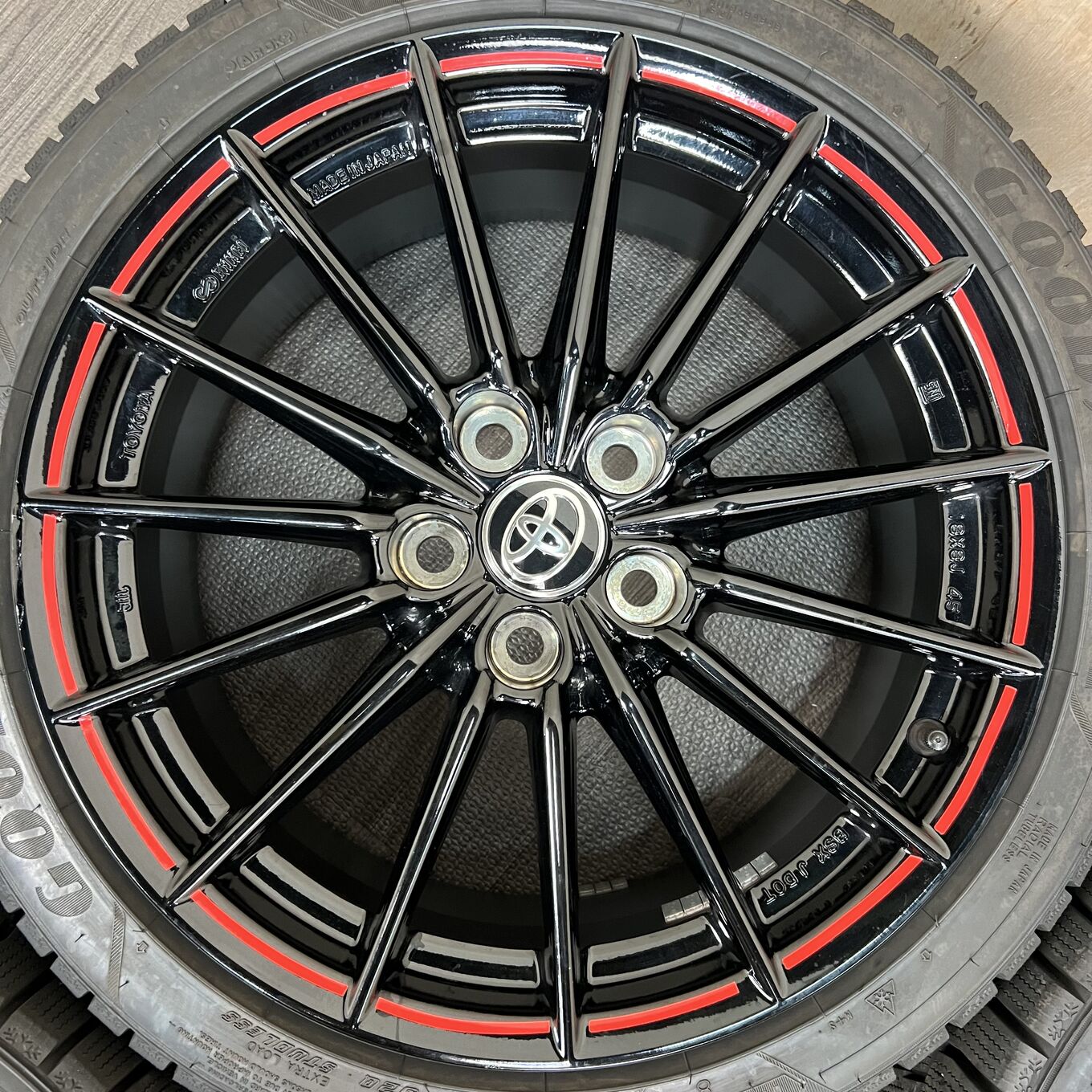 Goodyear YARIS GR 234/40 R18, фото 4