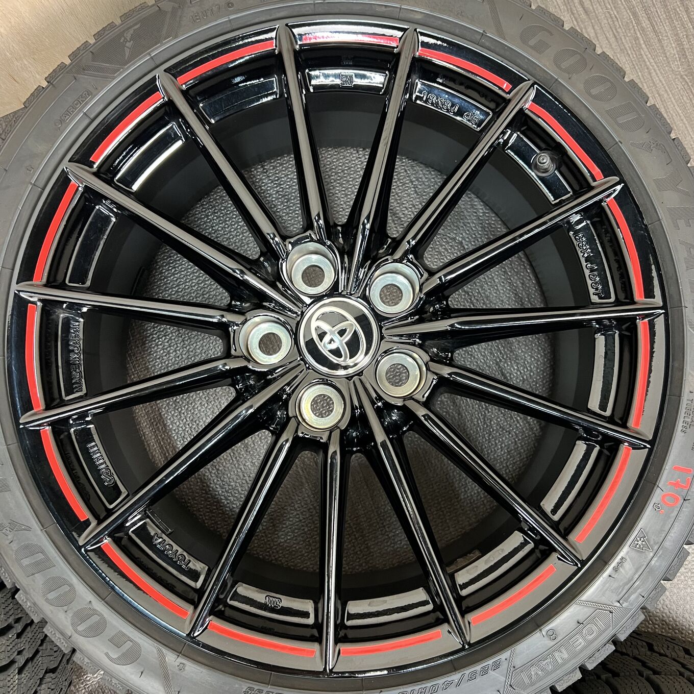 Goodyear YARIS GR 234/40 R18, фото 5