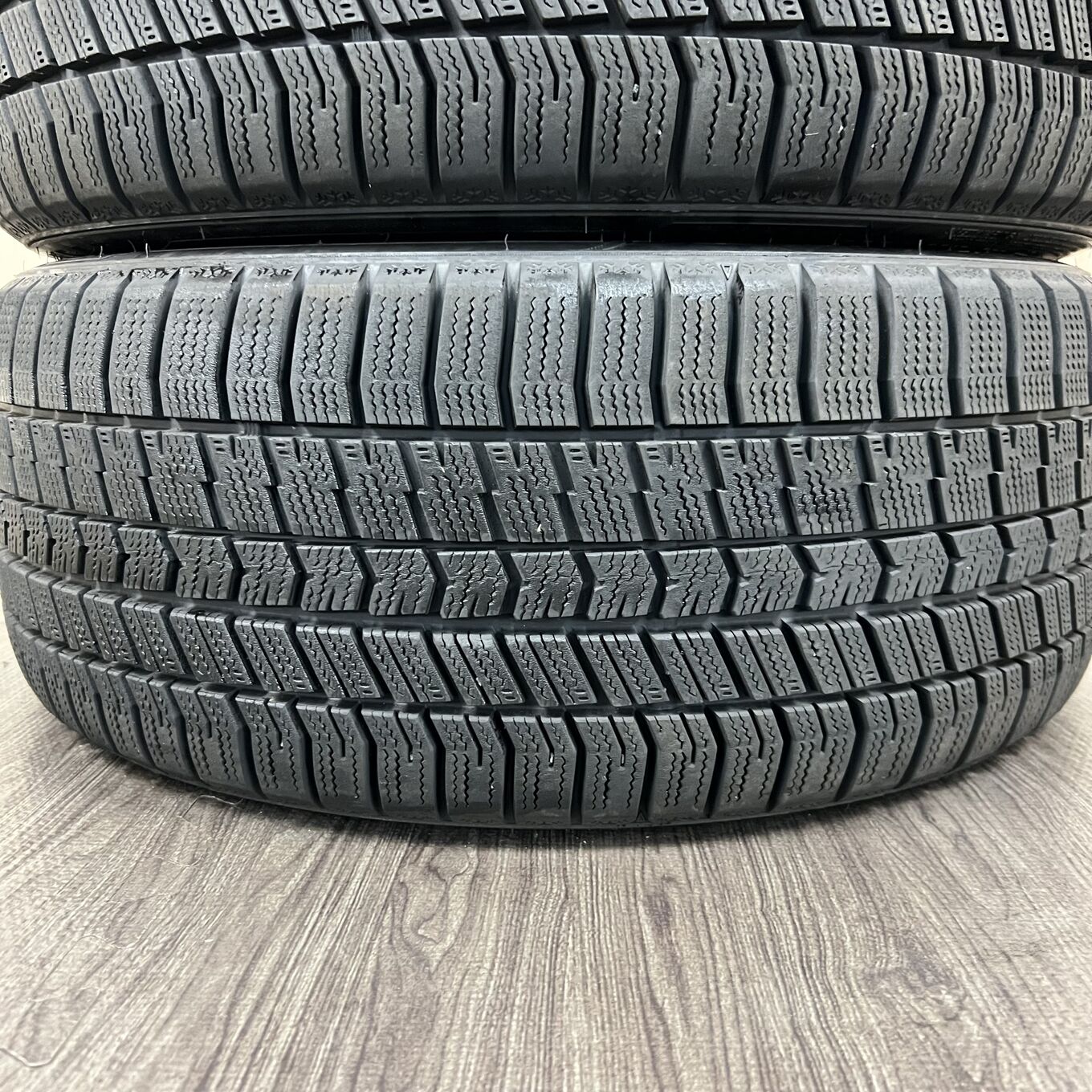 Goodyear ICE NAVI 8 235/40 R18, фото 5