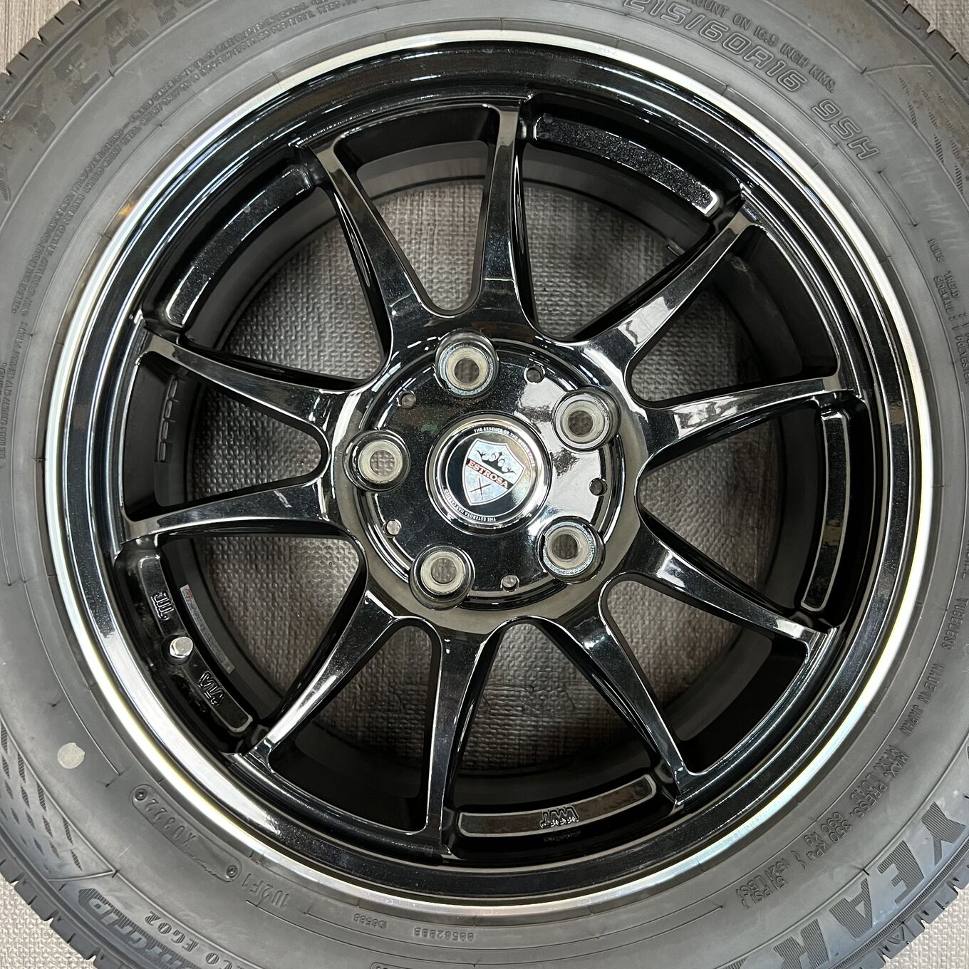 Goodyear EFFICIENT GRIP ECO EG02 215/60 R16, фото 2