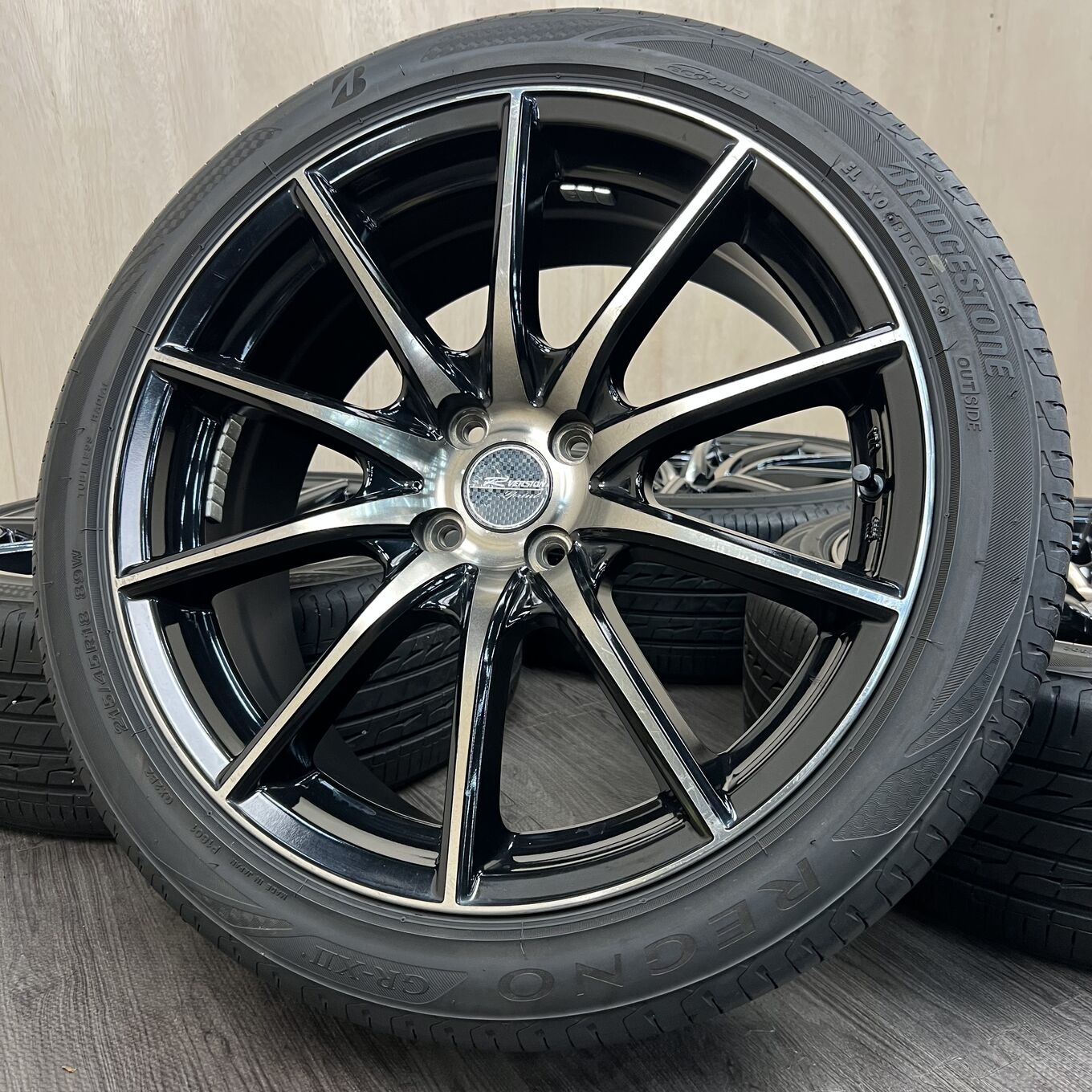 Б/У колесо в сборе 215/45 R18 Bridgestone R VERSION SPORT, артикул 172S40426