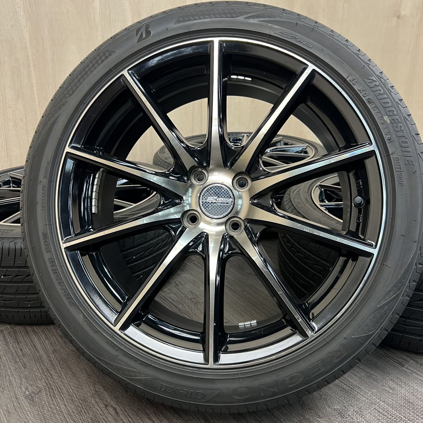 Bridgestone R VERSION SPORT 215/45 R18, фото 6