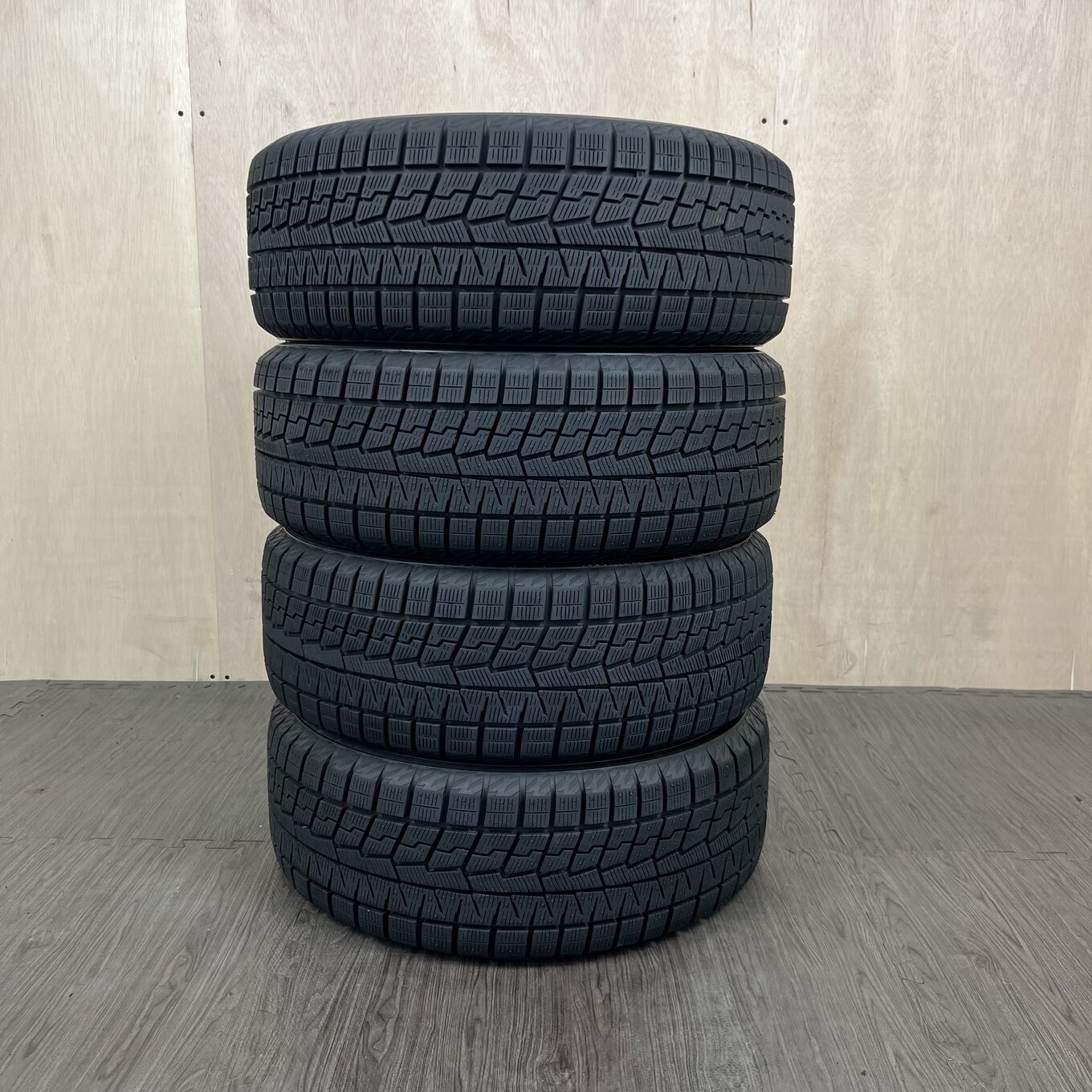 195/45 R16 Yokohama ICE GUARD IG70 — 18 600 ¥/комплект