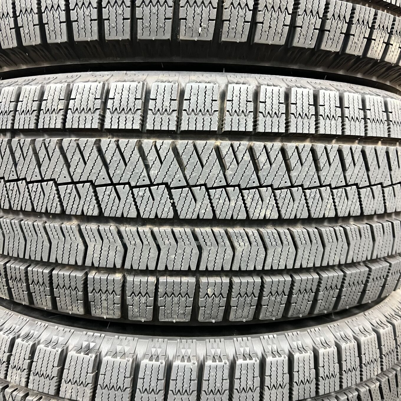Bridgestone BLIZZAK XG02 205/55 R16, фото 3