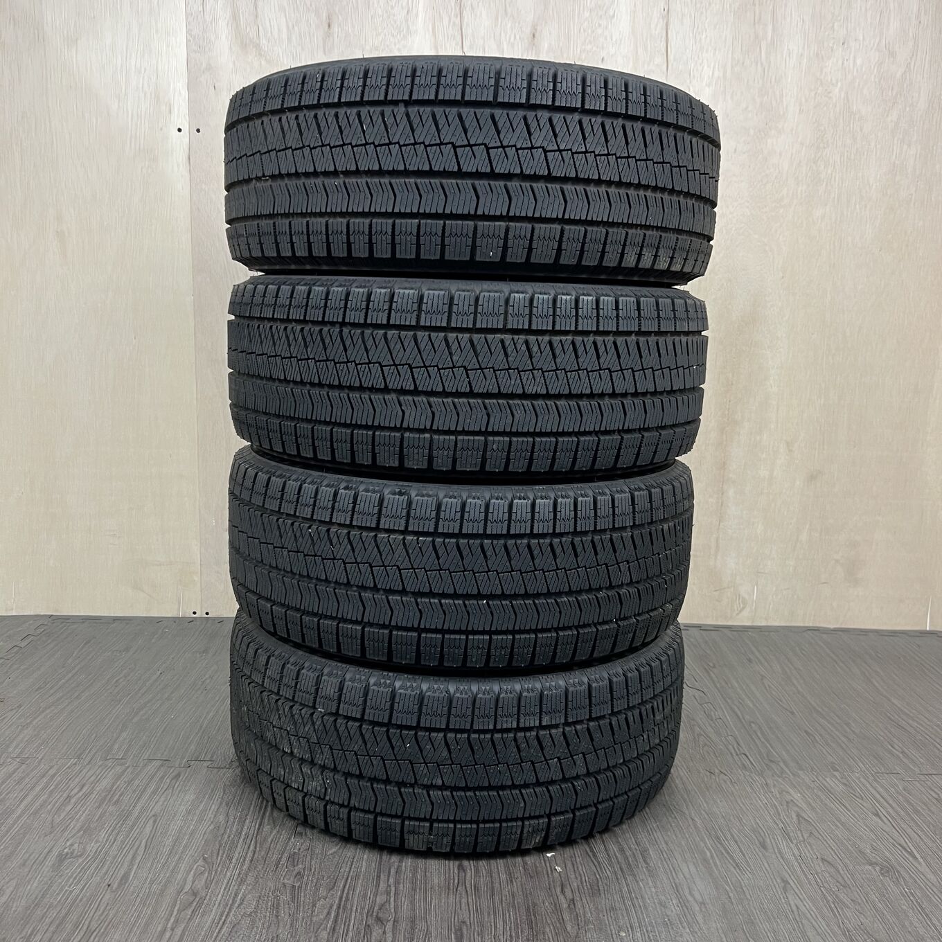 205/55 R16 Bridgestone BLIZZAK XG02 — 21 100 ¥/комплект