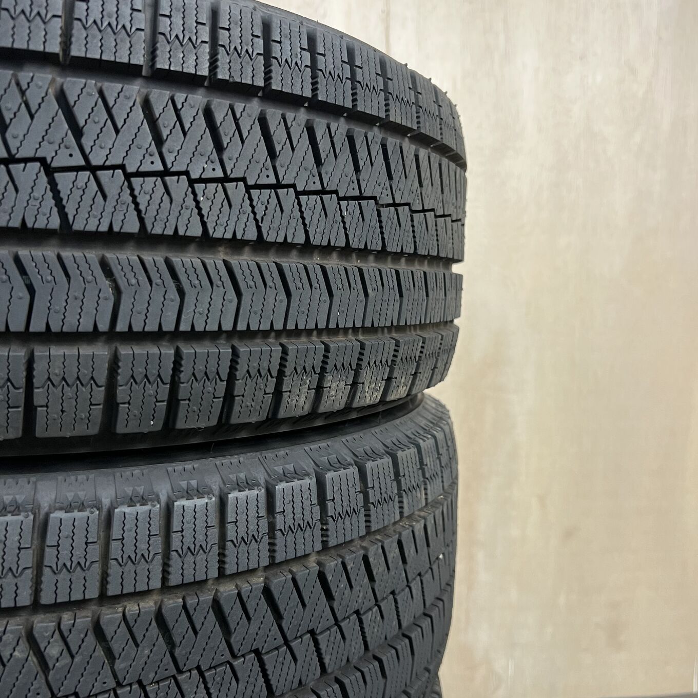 Bridgestone BLIZZAK XG02 205/55 R16, фото 6