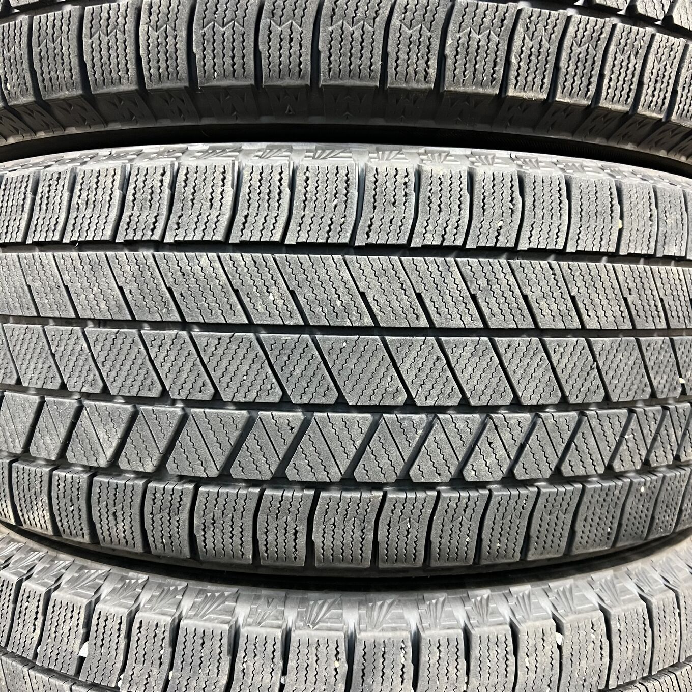 Bridgestone BLIZZAK VRX3 215/55 R17, фото 3