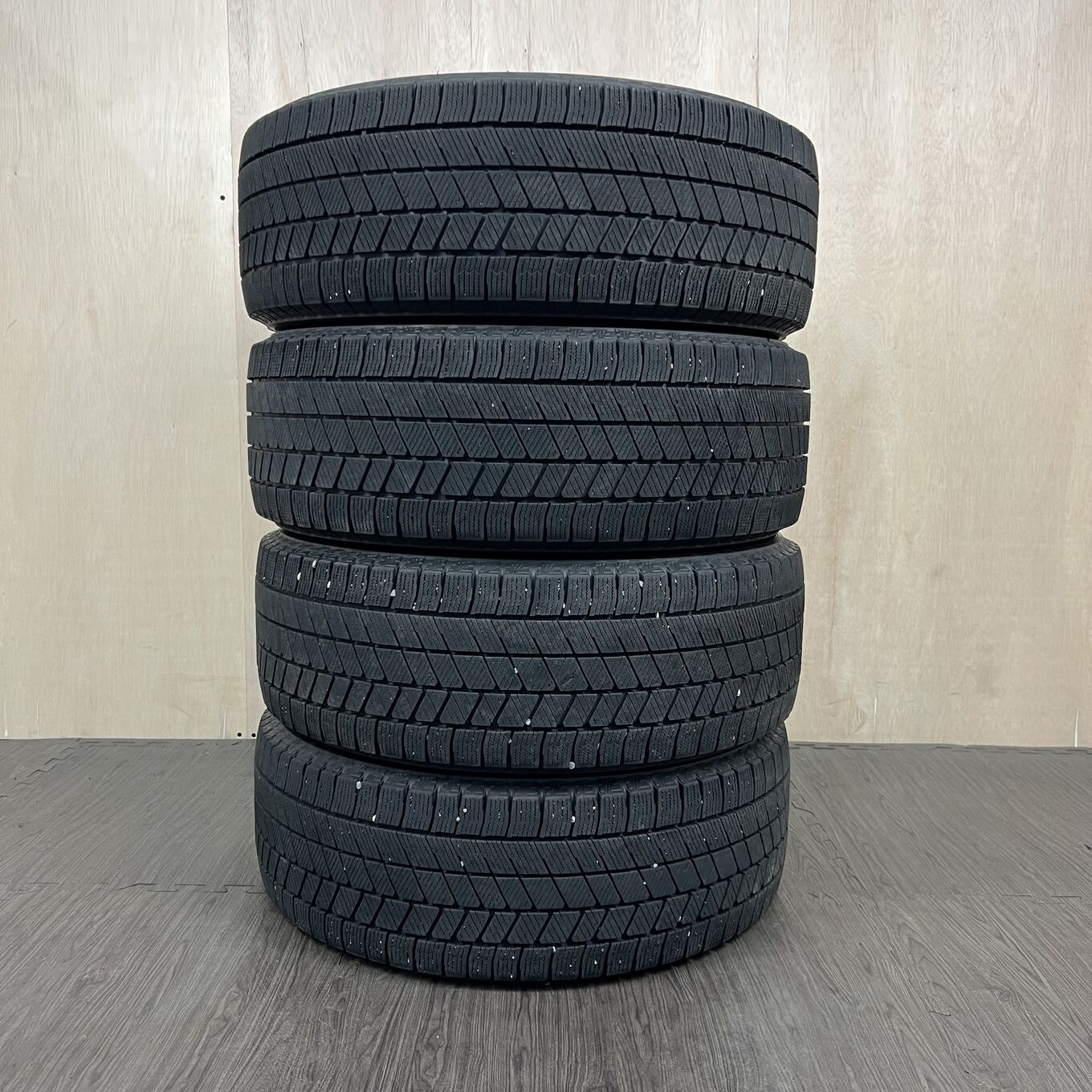 Б/У шина 215/55 R17 Bridgestone BLIZZAK VRX3, артикул 175T40426