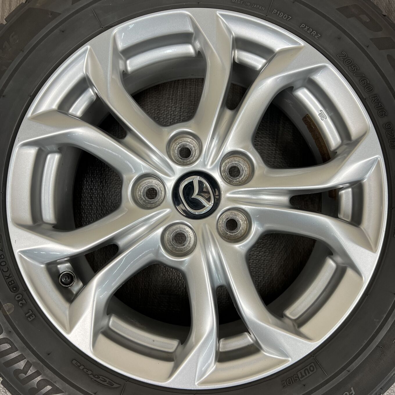 Bridgestone PLAYZ PX-RVII 205/60 R16, фото 2