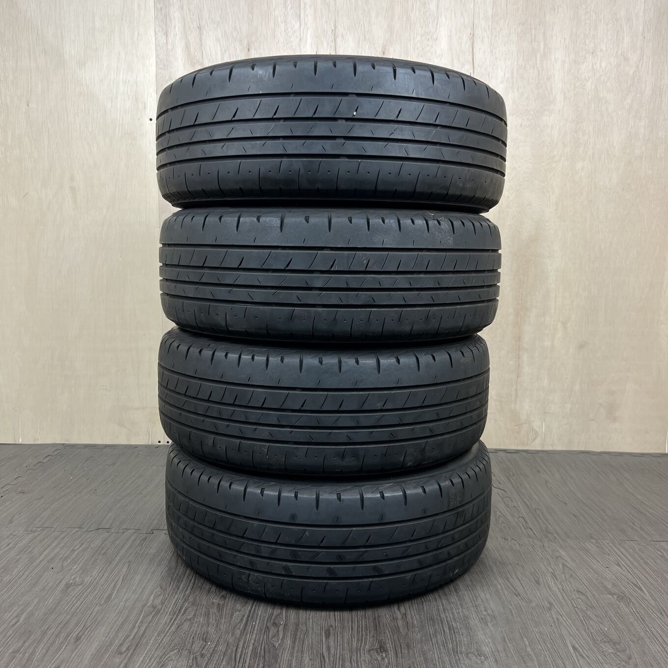 205/60 R16 Bridgestone PLAYZ PX-RV II — 18 600 ¥/комплект