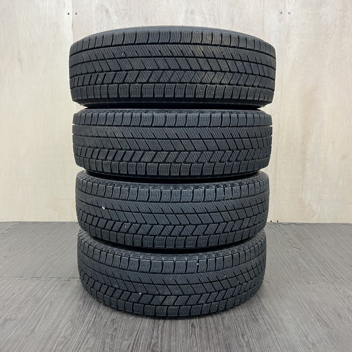 165/65 R14 Bridgestone BLIZZAK VRX3 — 16 900 ¥/комплект