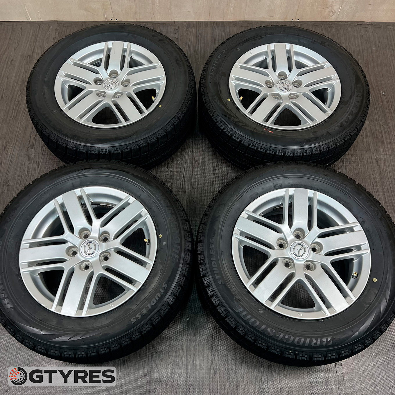 215/65 R16 Bridgestone BLIZZAK VRX — 30 000 ¥/комплект