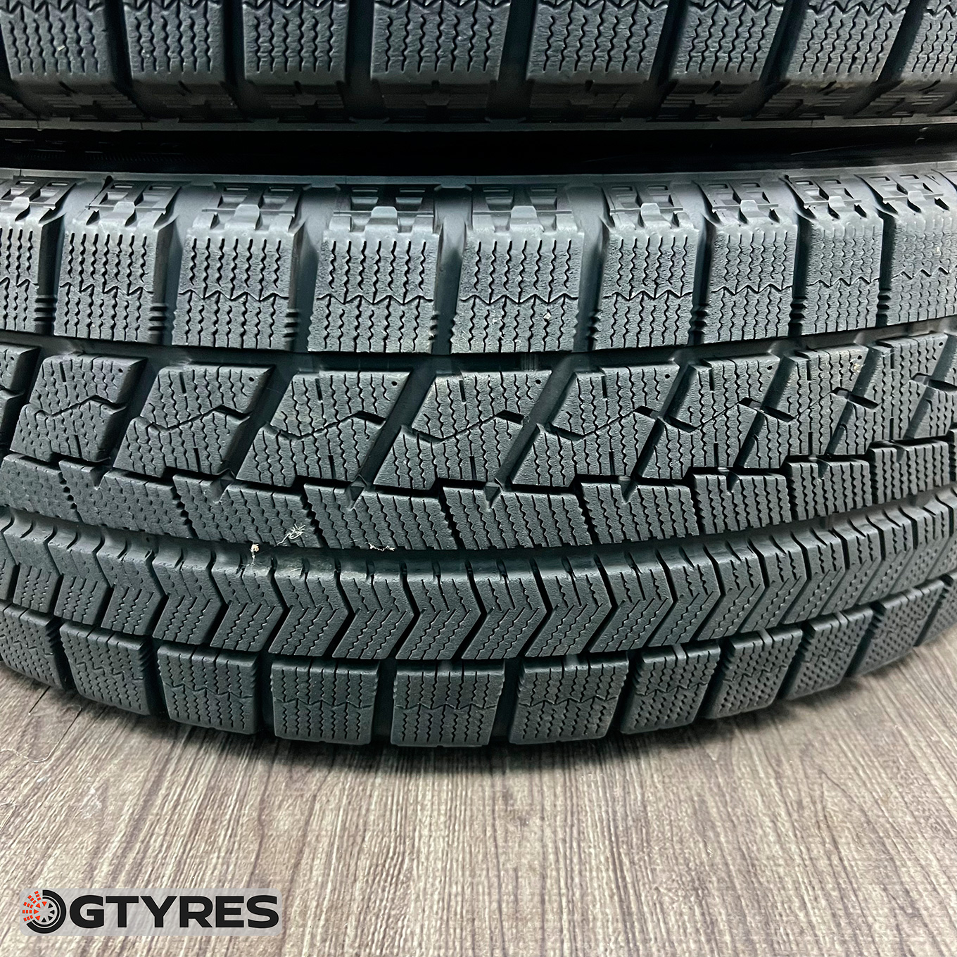 Bridgestone BLIZZAK VRX 215/65 R16, фото 2