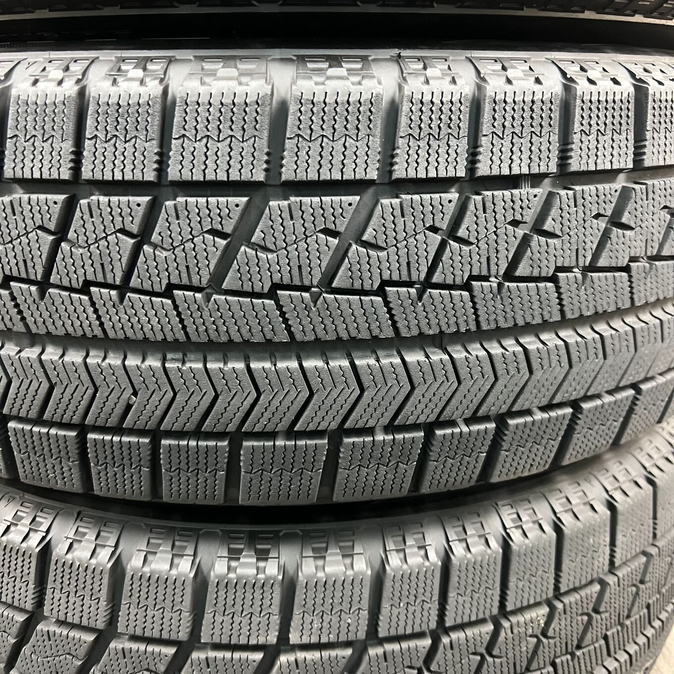 Bridgestone BLIZZAK VRX 215/65 R16, фото 4
