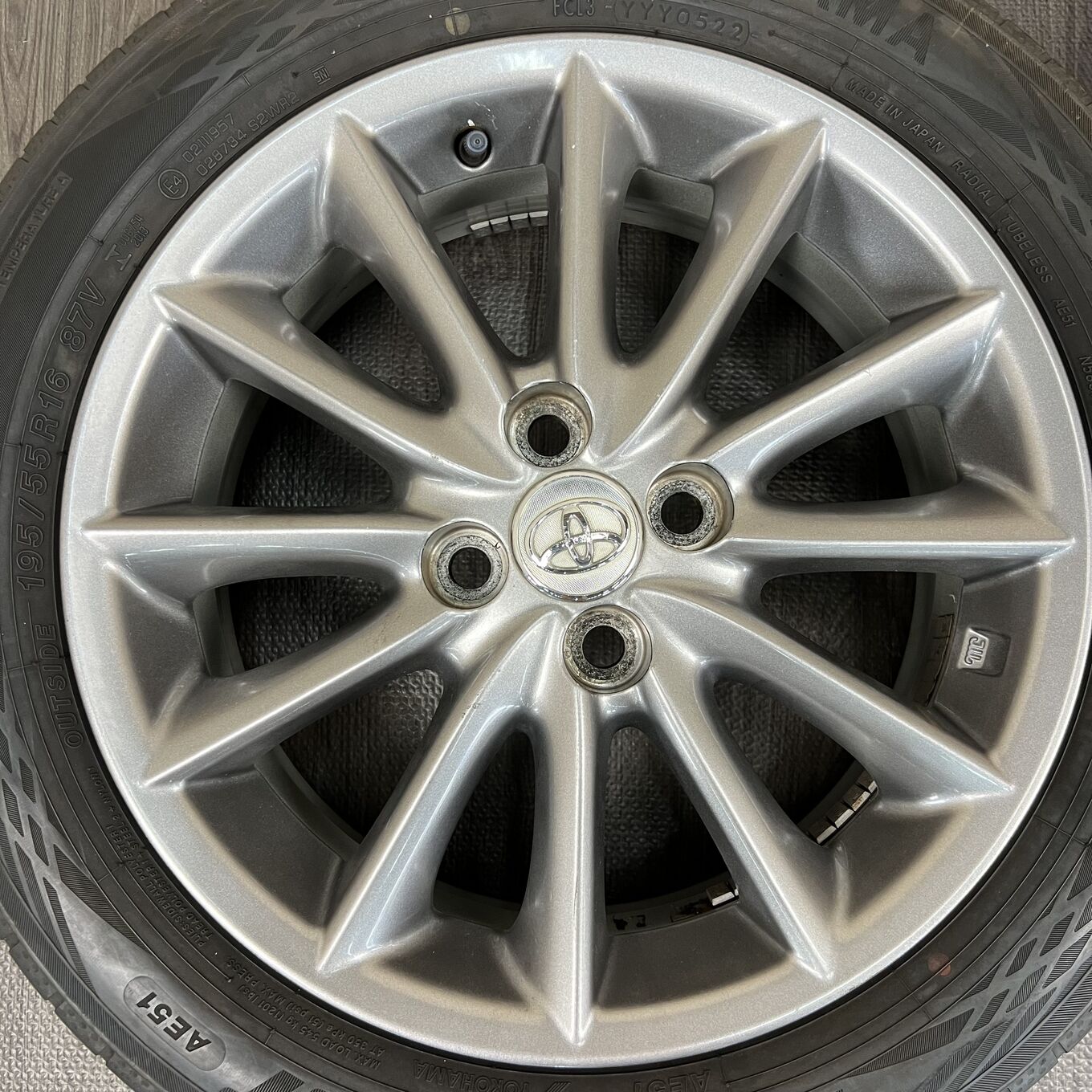 Yokohama BLUEARTH-GT AE51 195/55 R16, фото 2