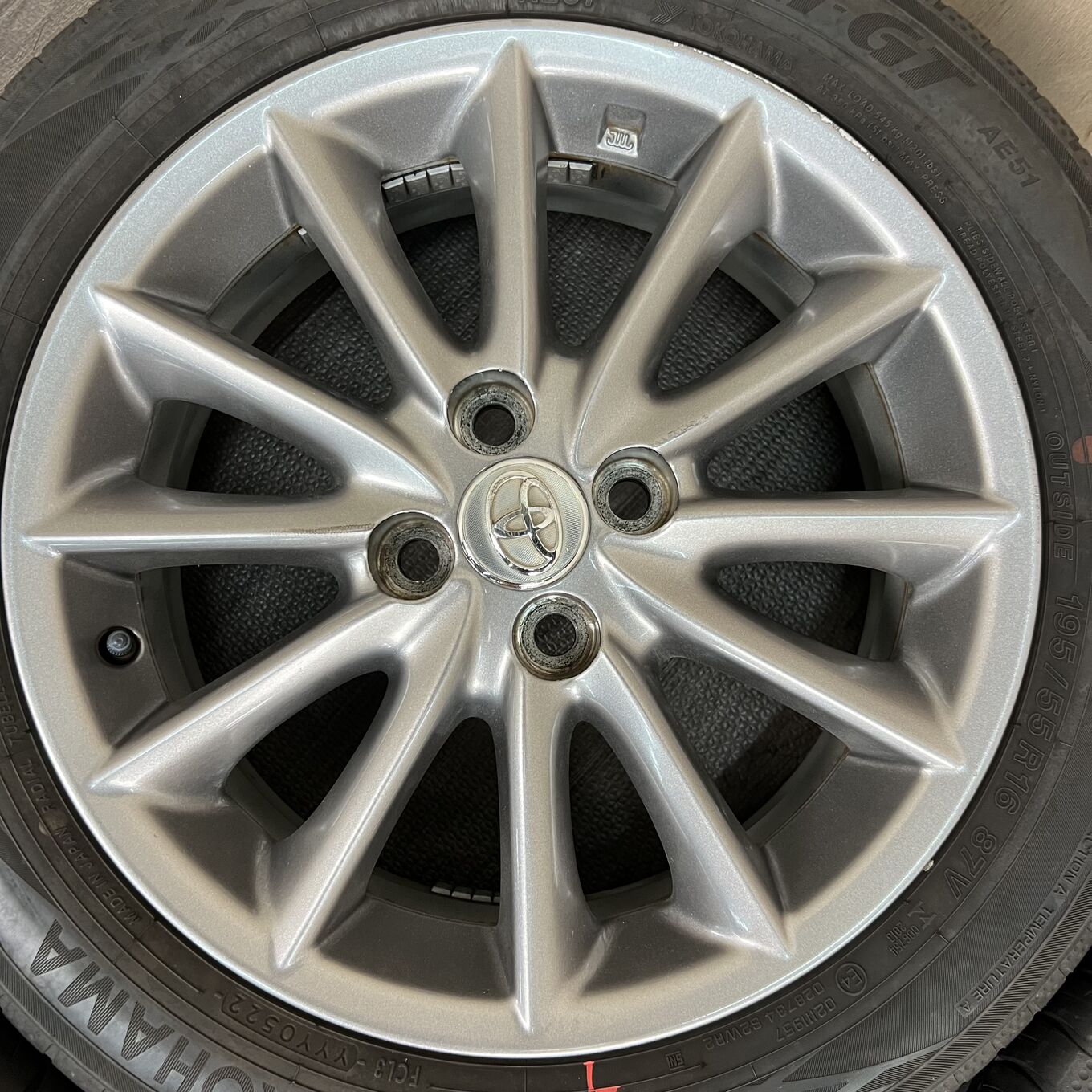 Yokohama BLUEARTH-GT AE51 195/55 R16, фото 4
