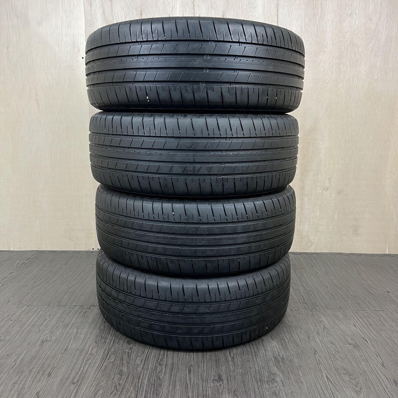 215/55 R18 Bridgestone TURANZA T005 A — 21 100 ¥/комплект
