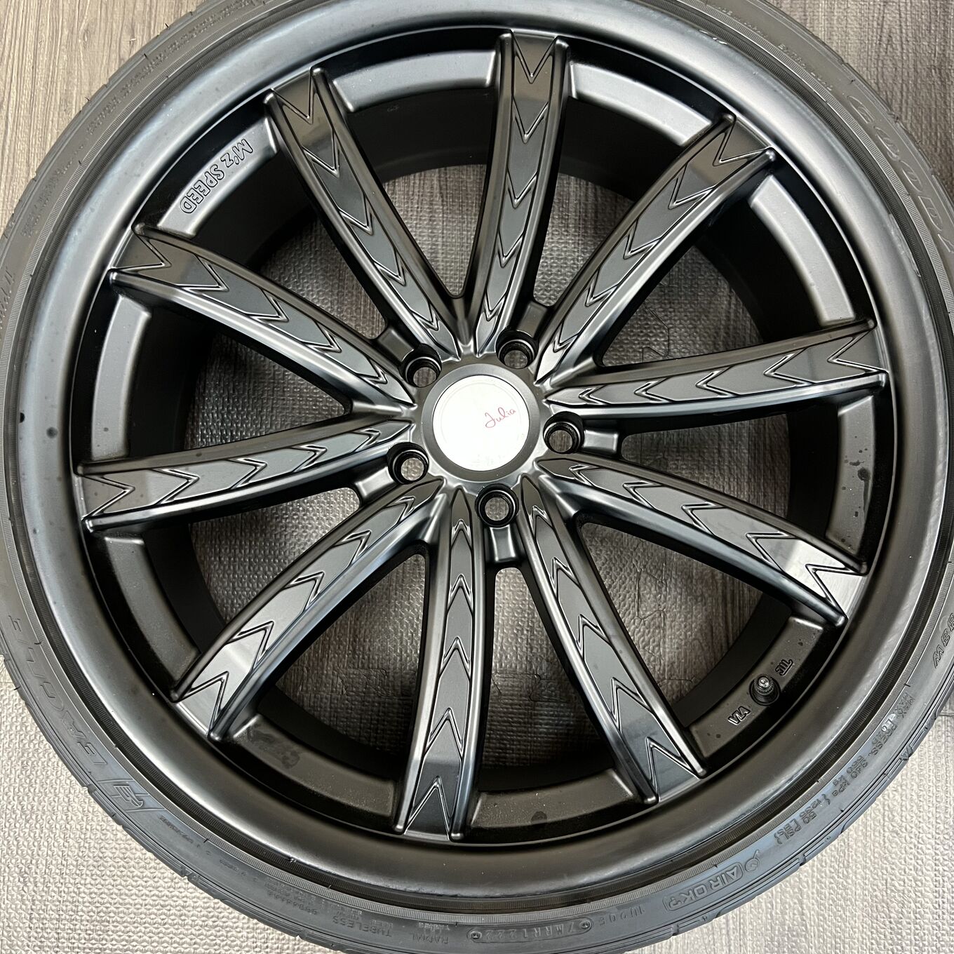 Goodyear JULIA 225/35 R19, фото 2