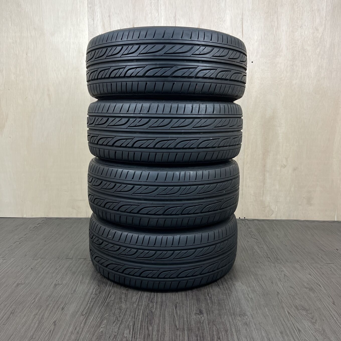 225/35 R19 Goodyear EAGLE LS2000 — 21 100 ¥/комплект