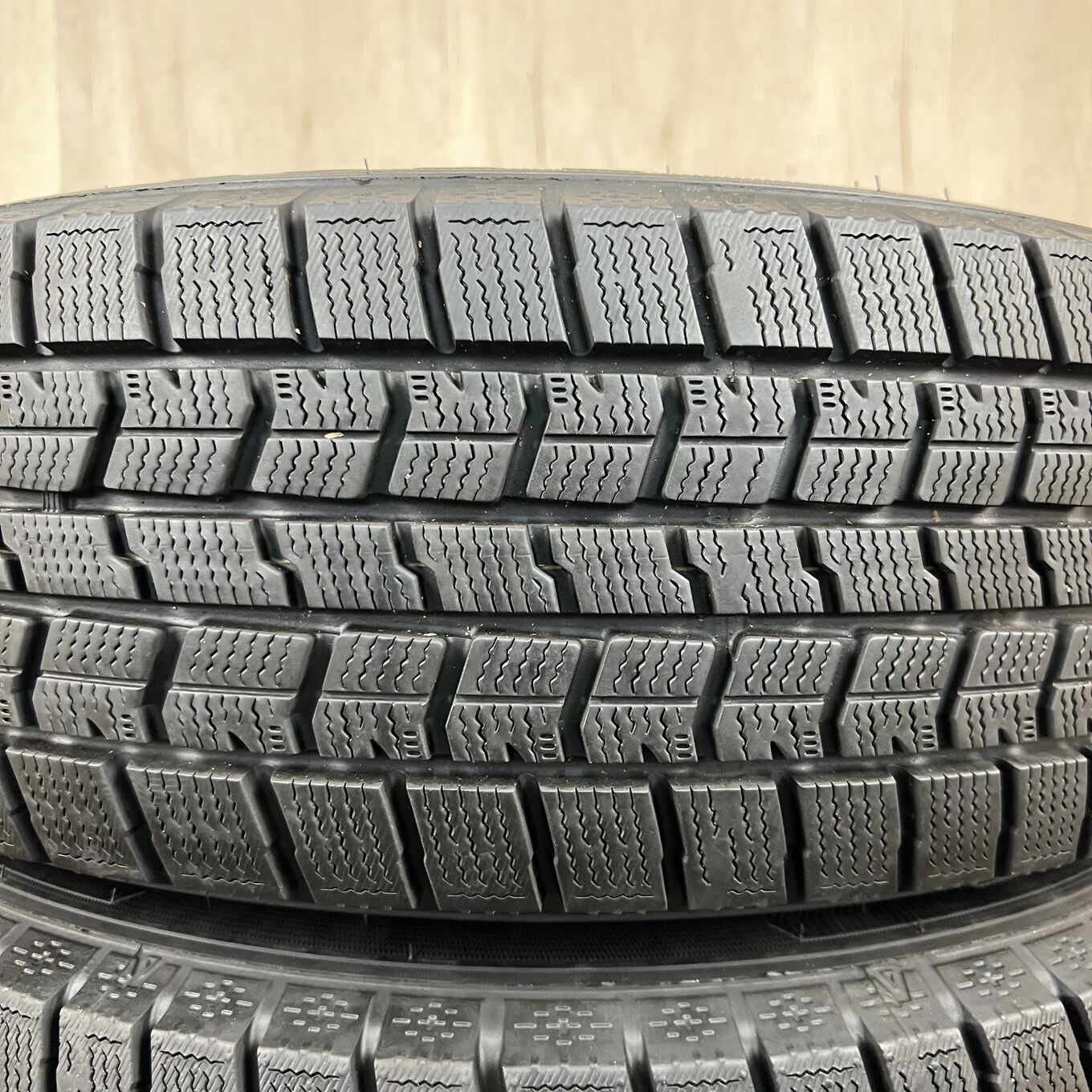 Goodyear ICE NAVI 7 205/65 R16, фото 2