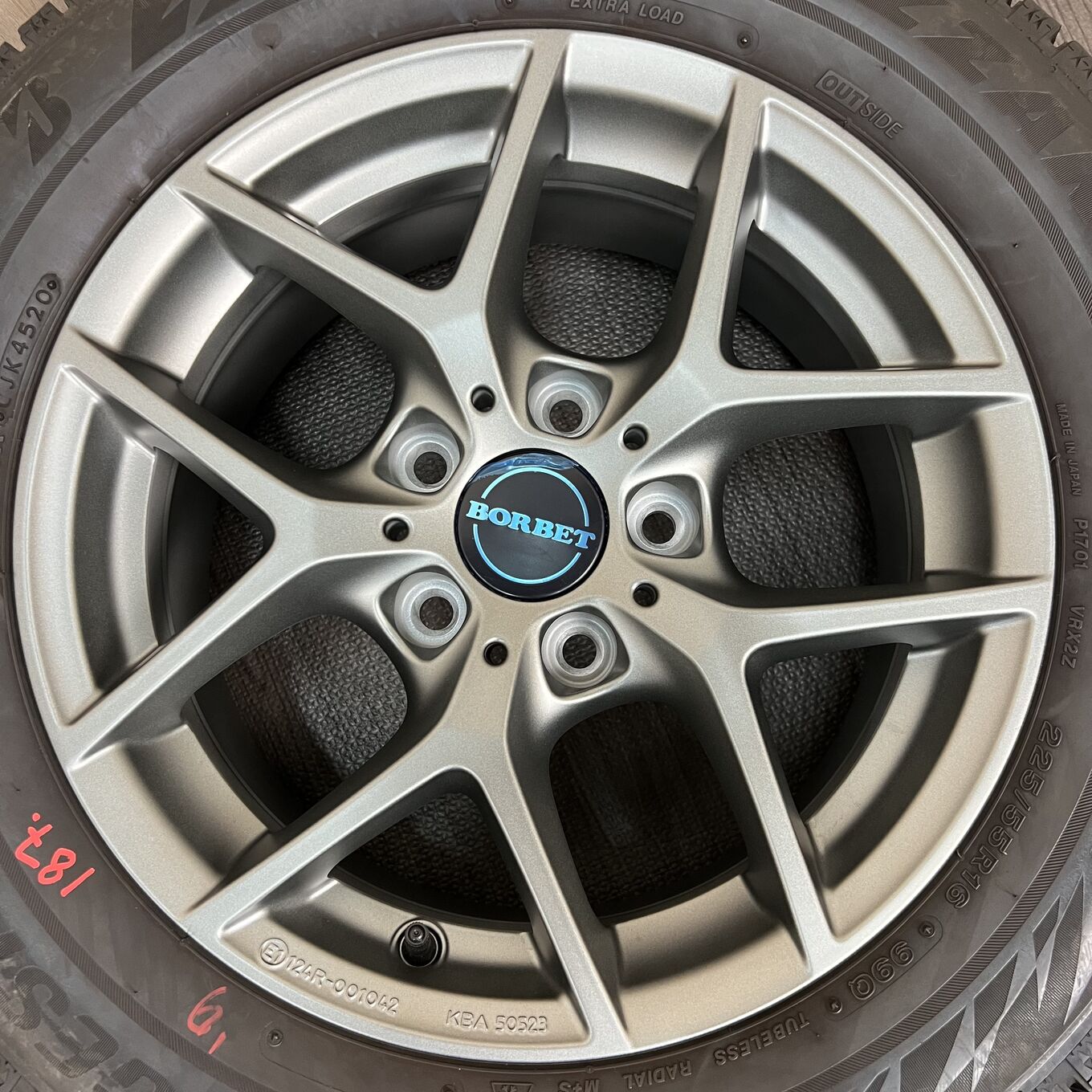 Bridgestone BLIZZAK VRX2 225/55 R16, фото 5