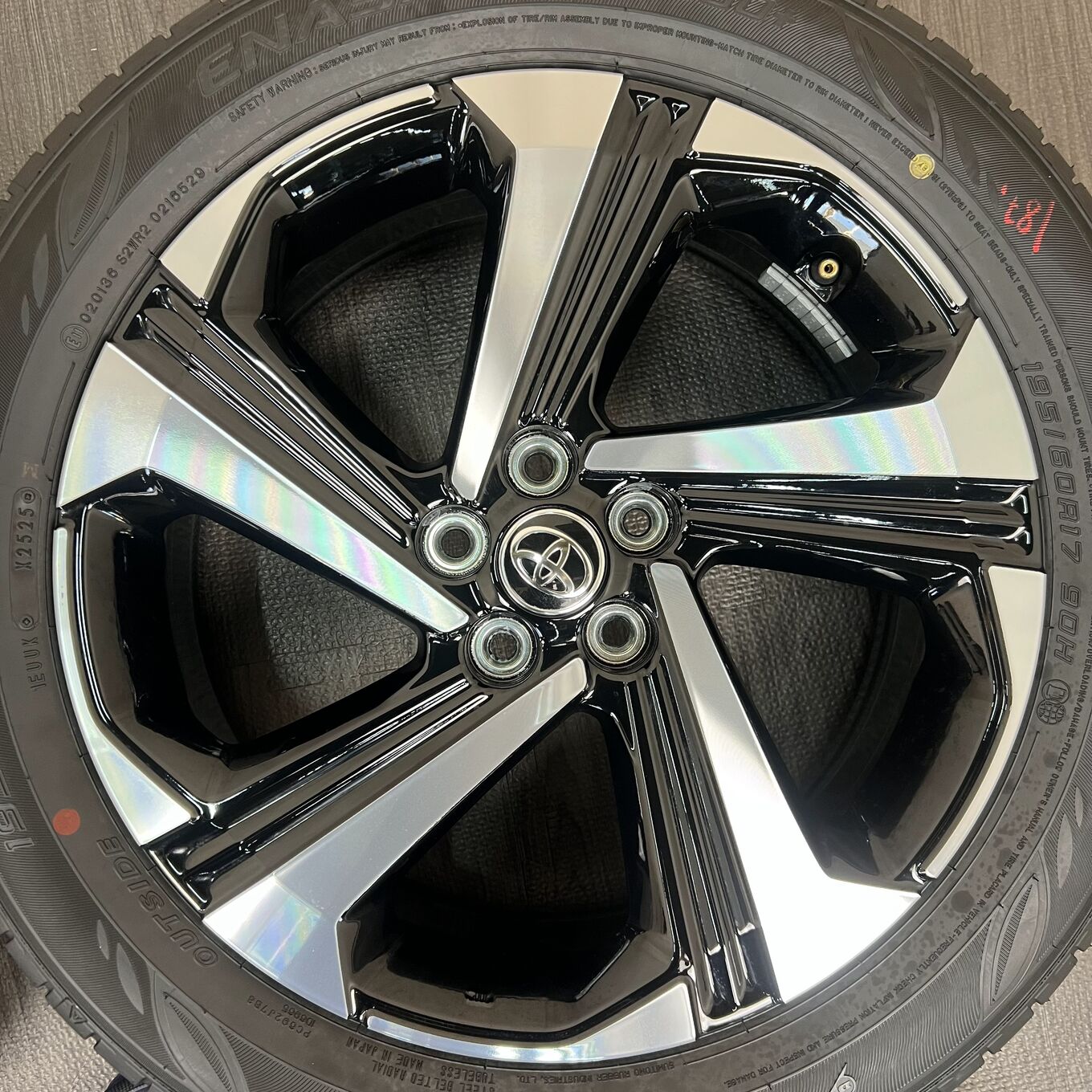 Dunlop RAIZE HYBRID Z 195/60 R17, фото 4