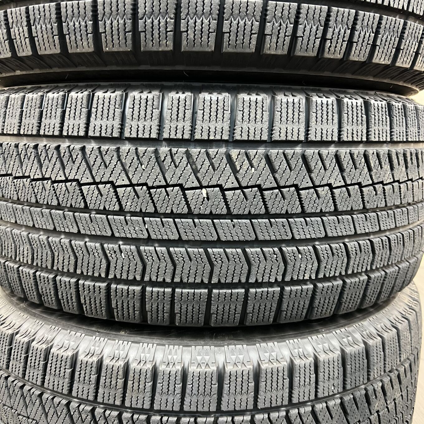 Bridgestone BLIZZAK VRX2 225/55 R16, фото 4