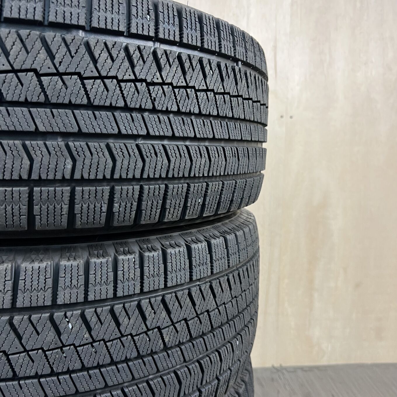 Bridgestone BLIZZAK VRX2 225/55 R16, фото 6