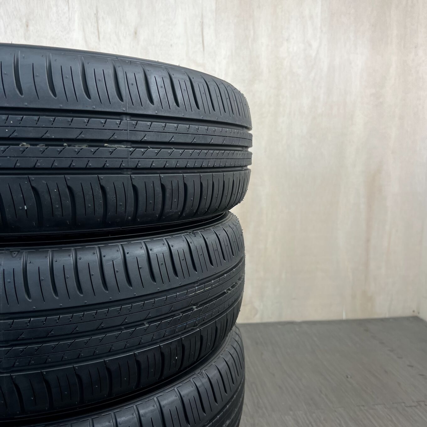 Dunlop ENASAVE EC300 195/60 R17, фото 6