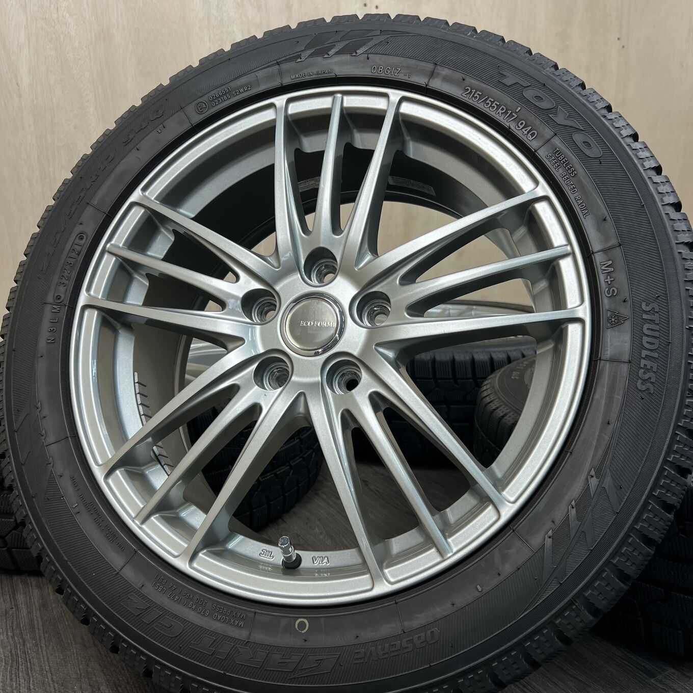 Б/У колесо в сборе 215/55 R17 Toyo ECO FORME, артикул 188S40426