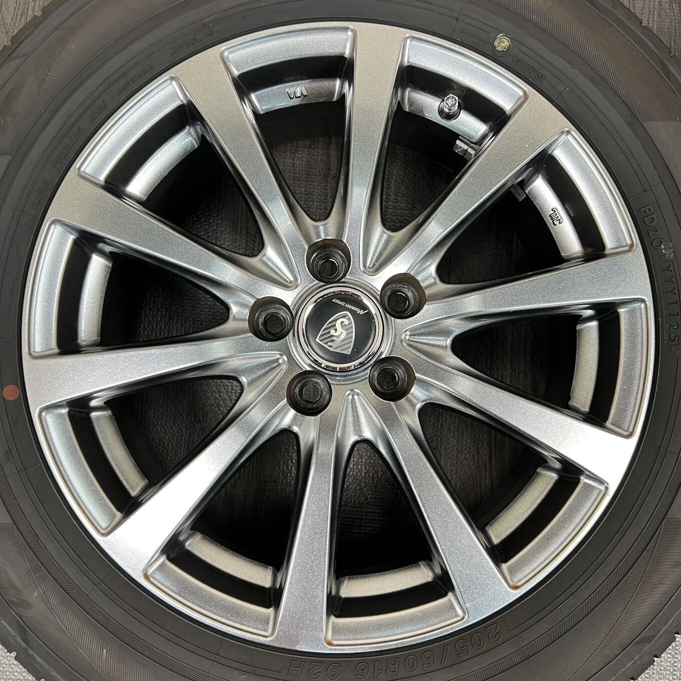 Yokohama BLUEARTH 205/60 R16, фото 2
