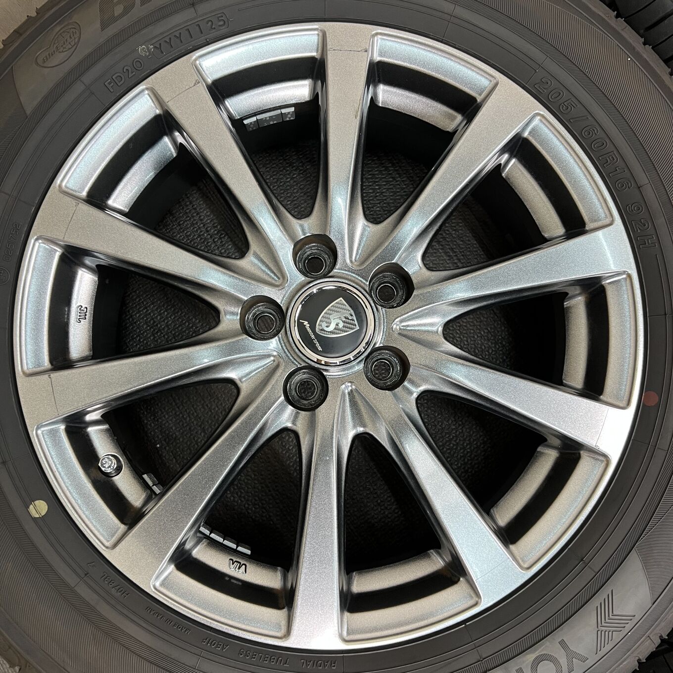 Yokohama BLUEARTH 205/60 R16, фото 4