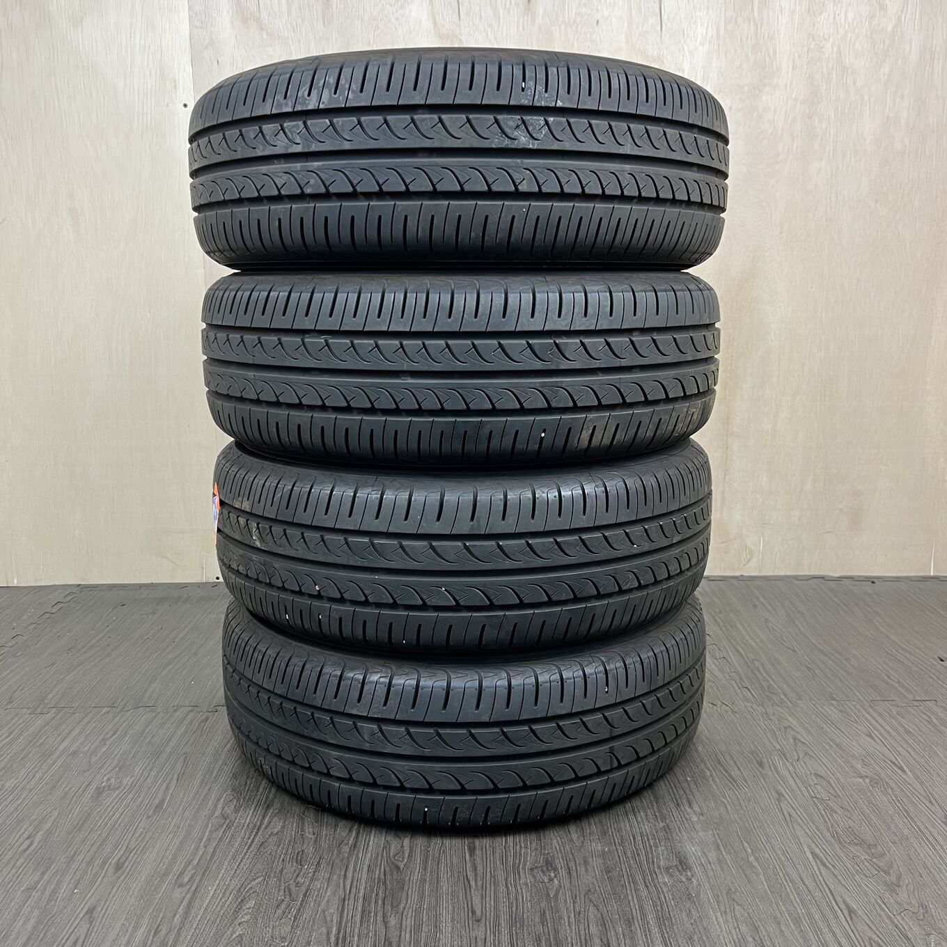 205/60 R16 Yokohama BLUEARTH — 25 400 ¥/комплект