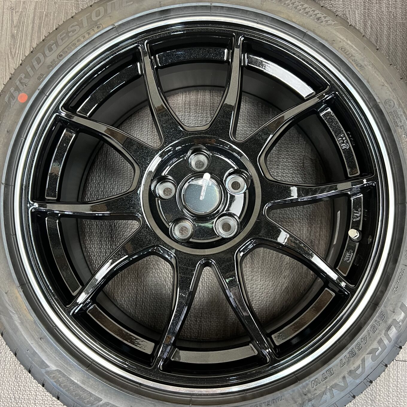 Bridgestone TURANZA T002 215/45 R17, фото 2