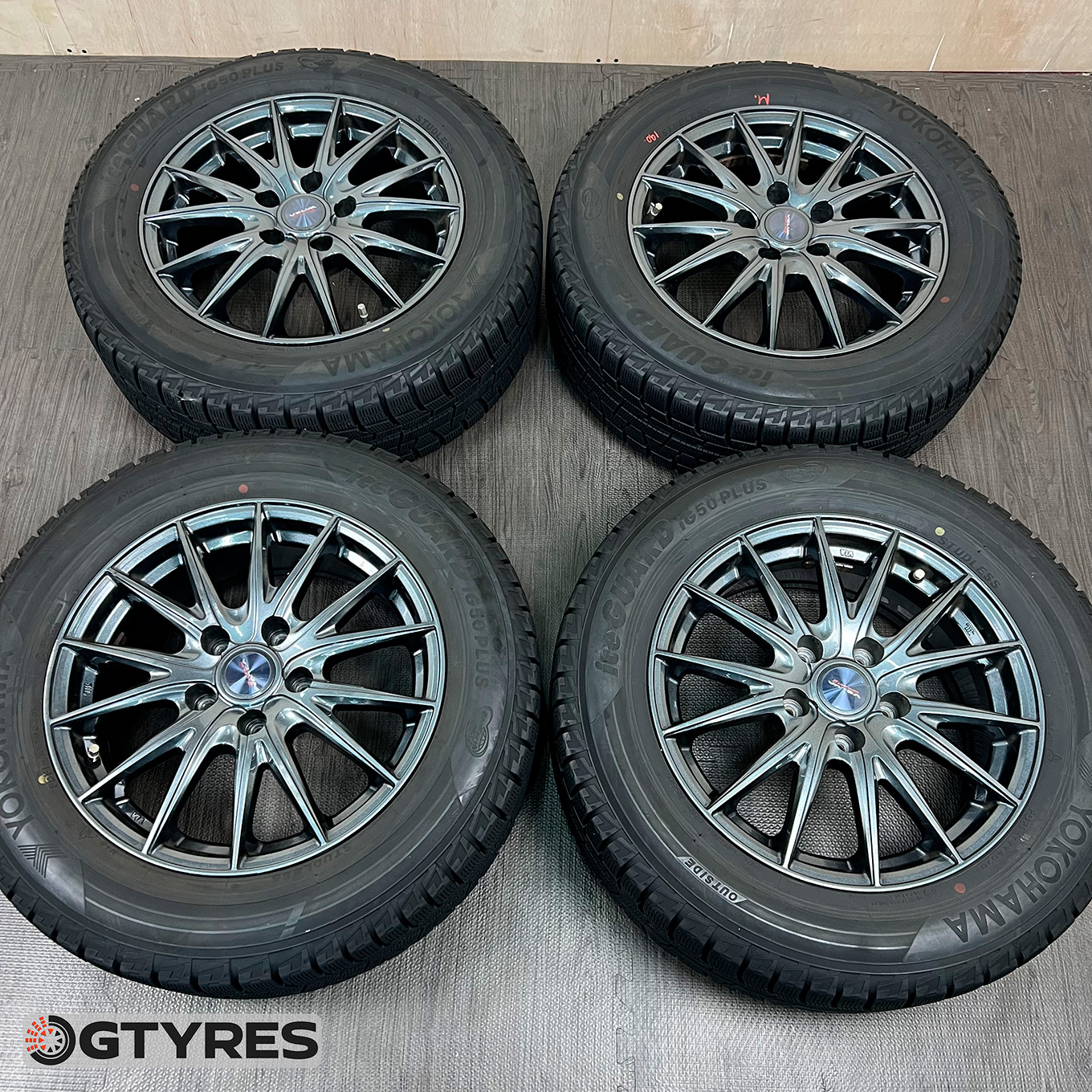 215/60 R16 Yokohama ICE GUARD IG50 — 34 000 ¥/комплект