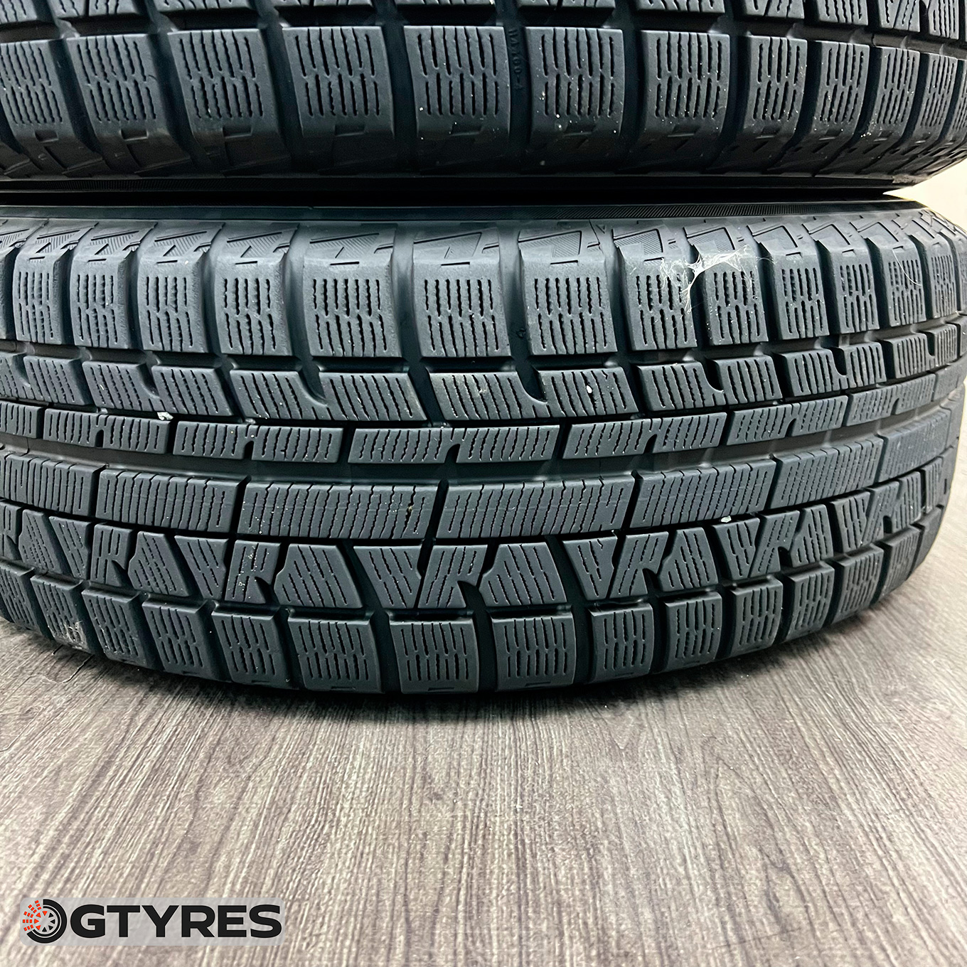 Yokohama ICE GUARD IG50 215/60 R16, фото 2