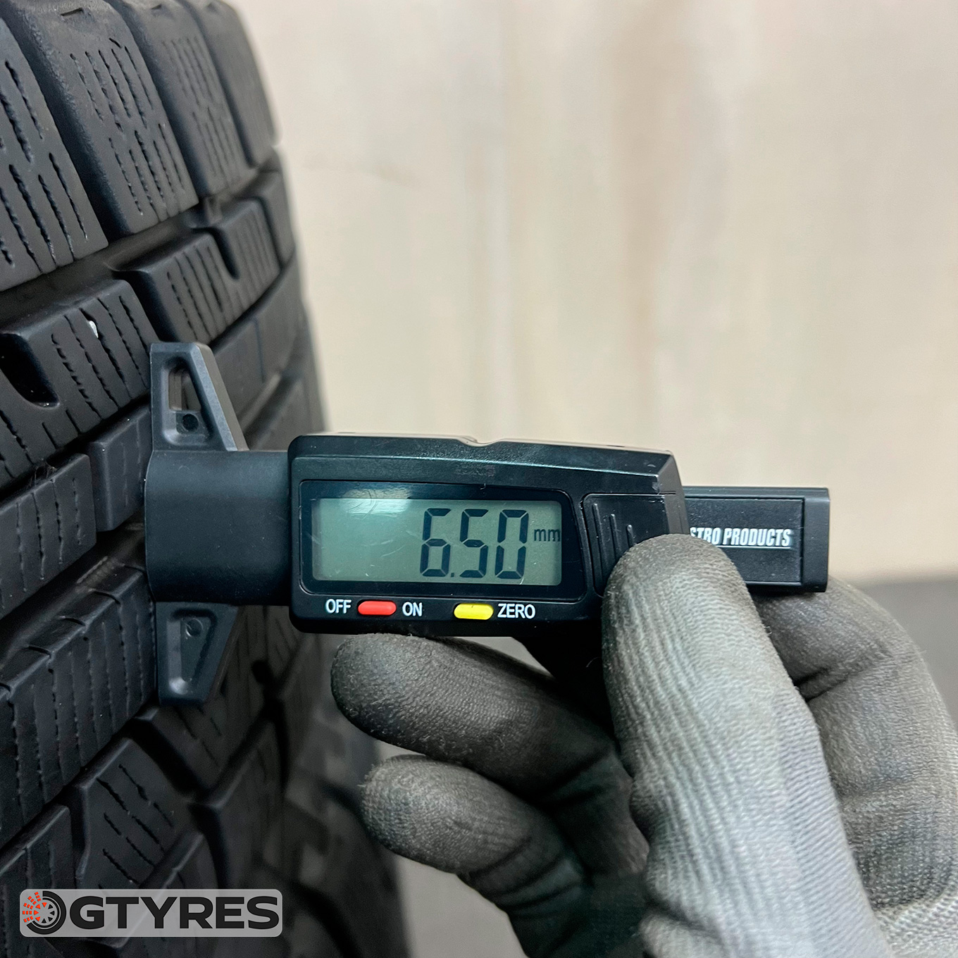 Yokohama ICE GUARD IG50 215/60 R16, фото 6
