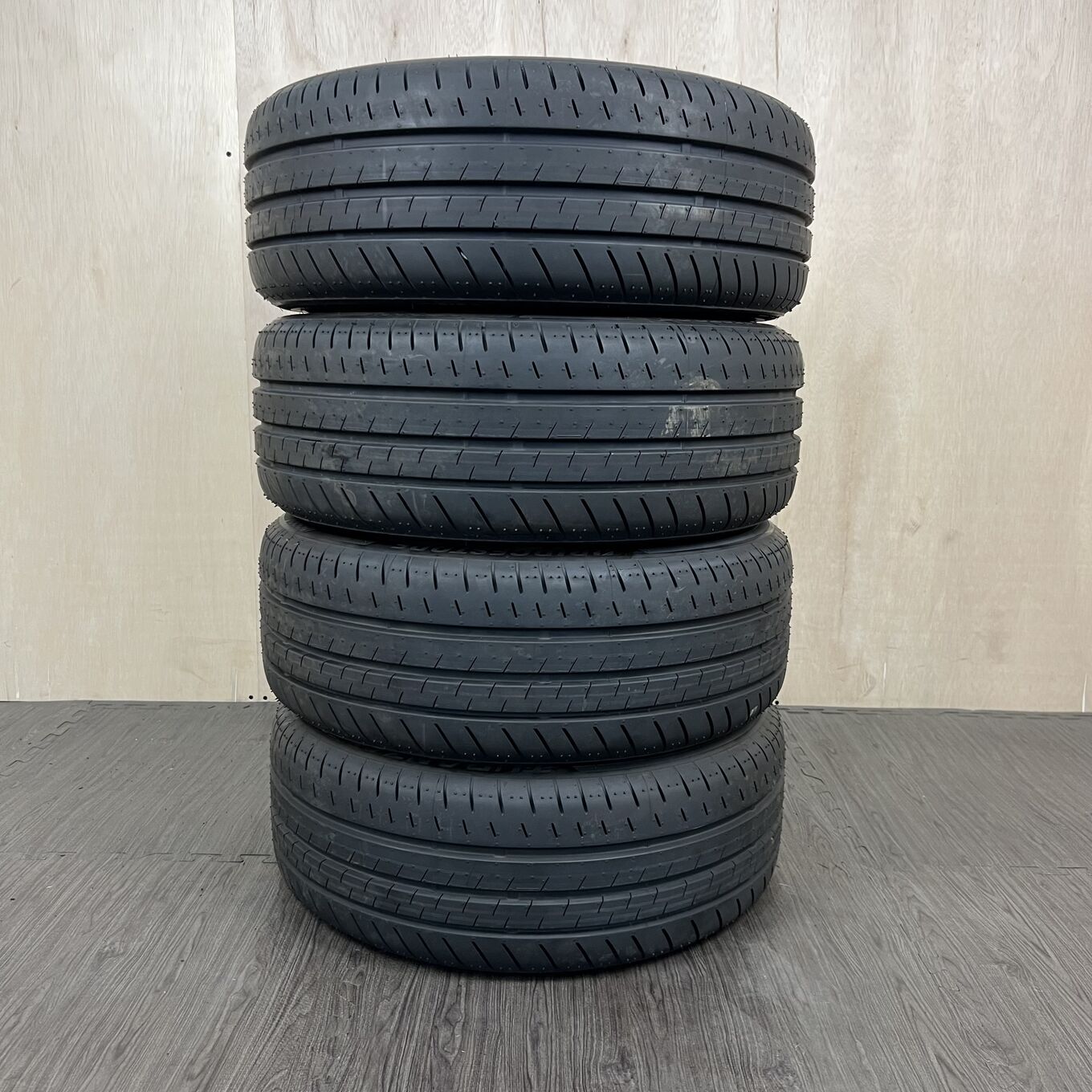215/45 R17 Bridgestone TURANZA T002 — 42 400 ¥/комплект