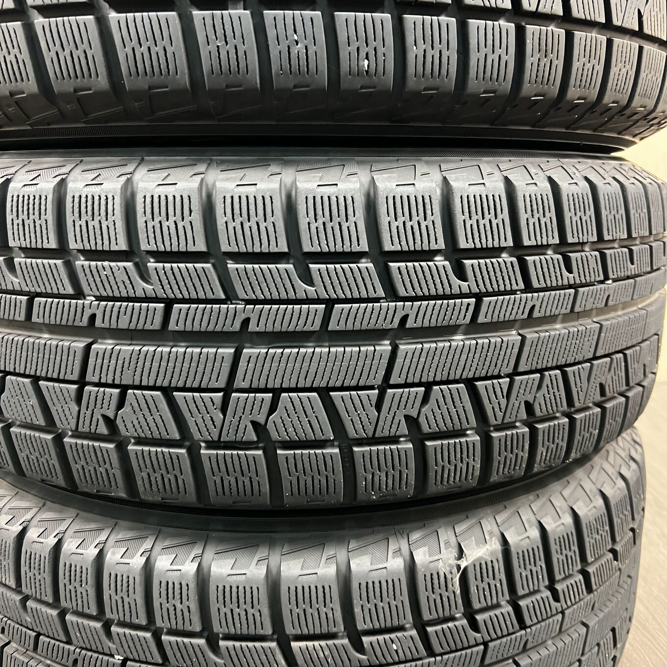 Yokohama ICE GUARD IG50 215/60 R16, фото 4