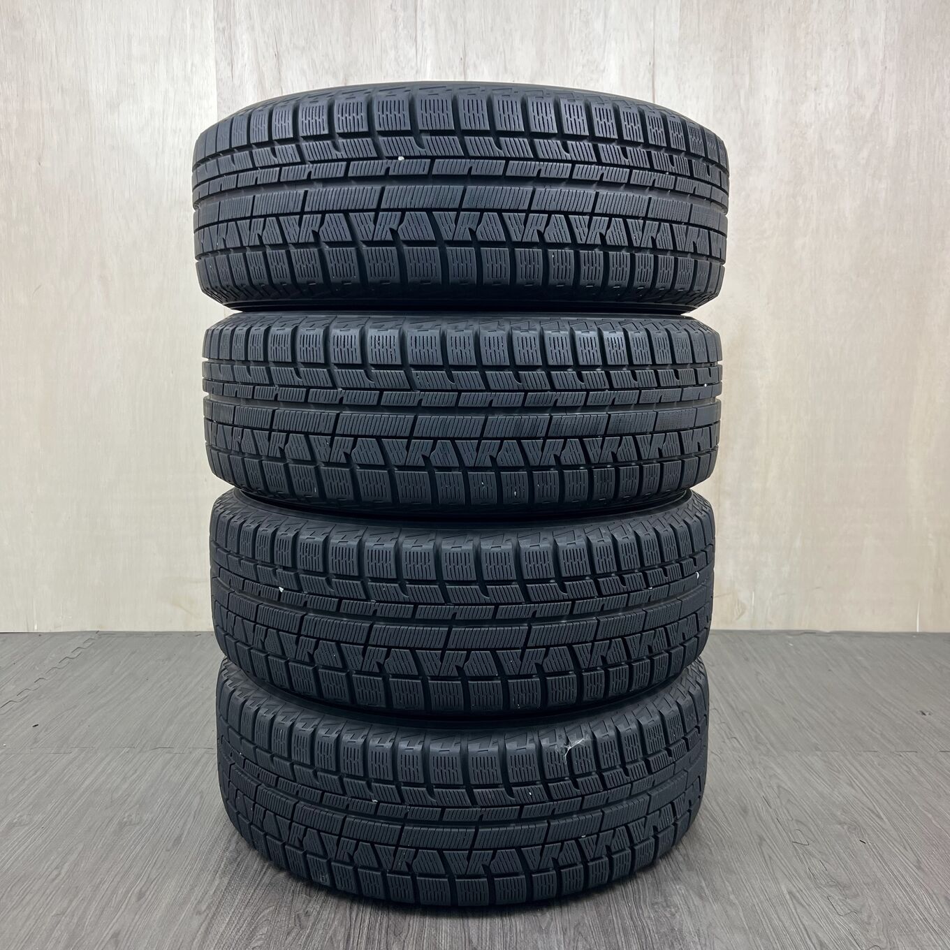 215/60 R16 Yokohama ICE GUARD IG50 — 10 900 ¥/комплект