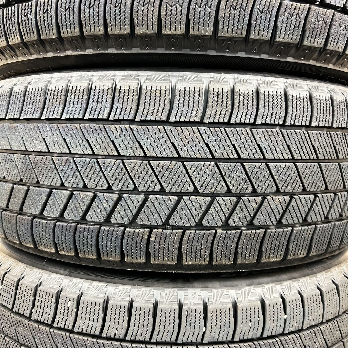 Bridgestone RAWRION RM01 195/45 R17, фото 3