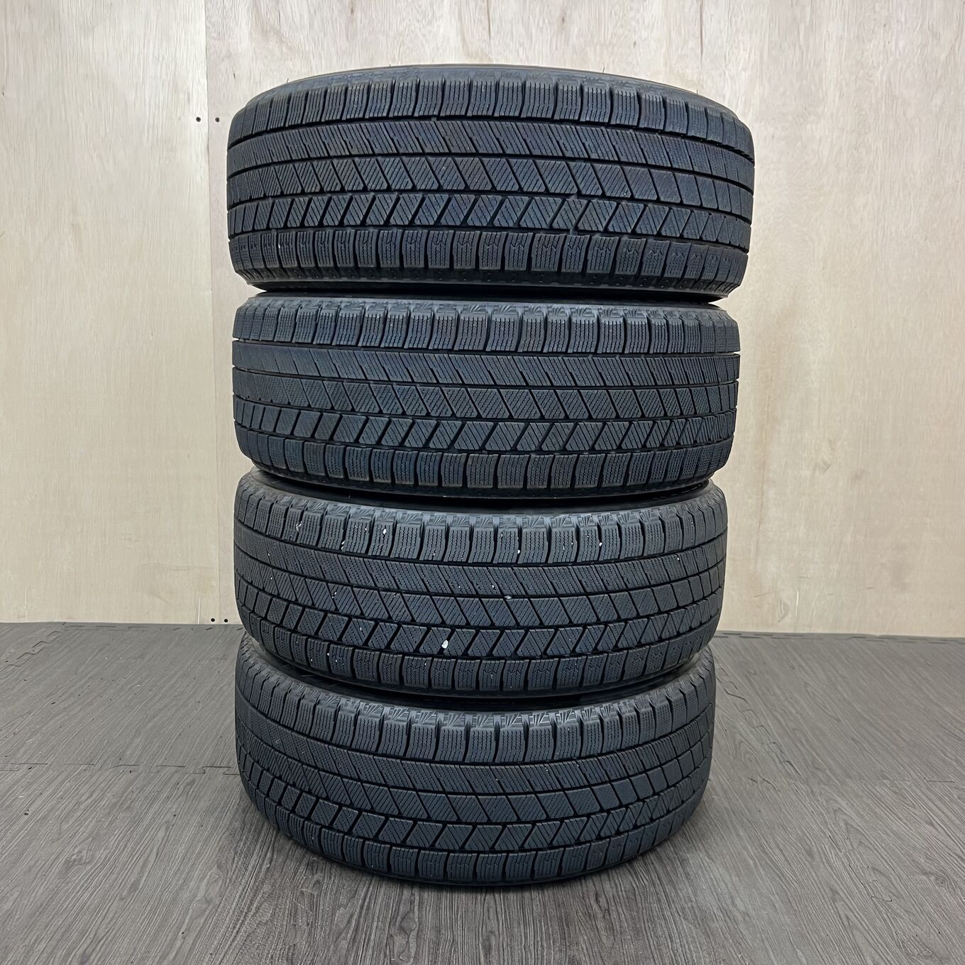 Bridgestone RAWRION RM01 195/45 R17, фото 6