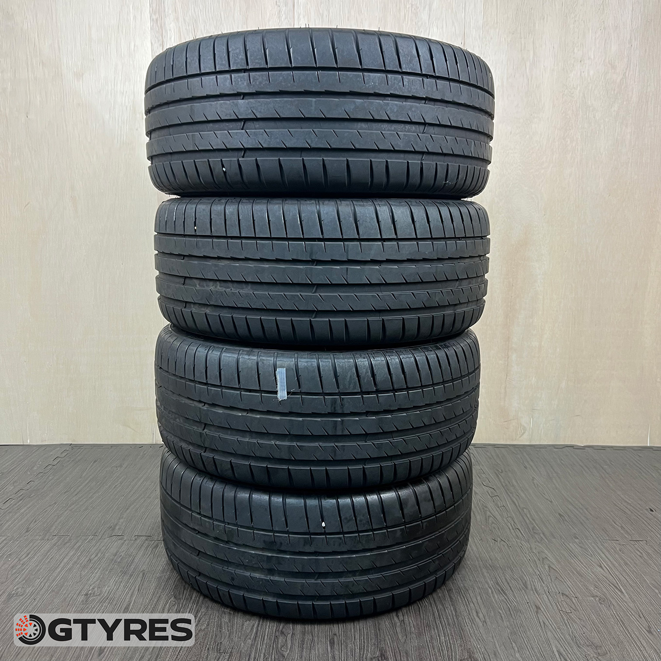 Michelin PILOT SPORT 4 235/40 R18, фото 3