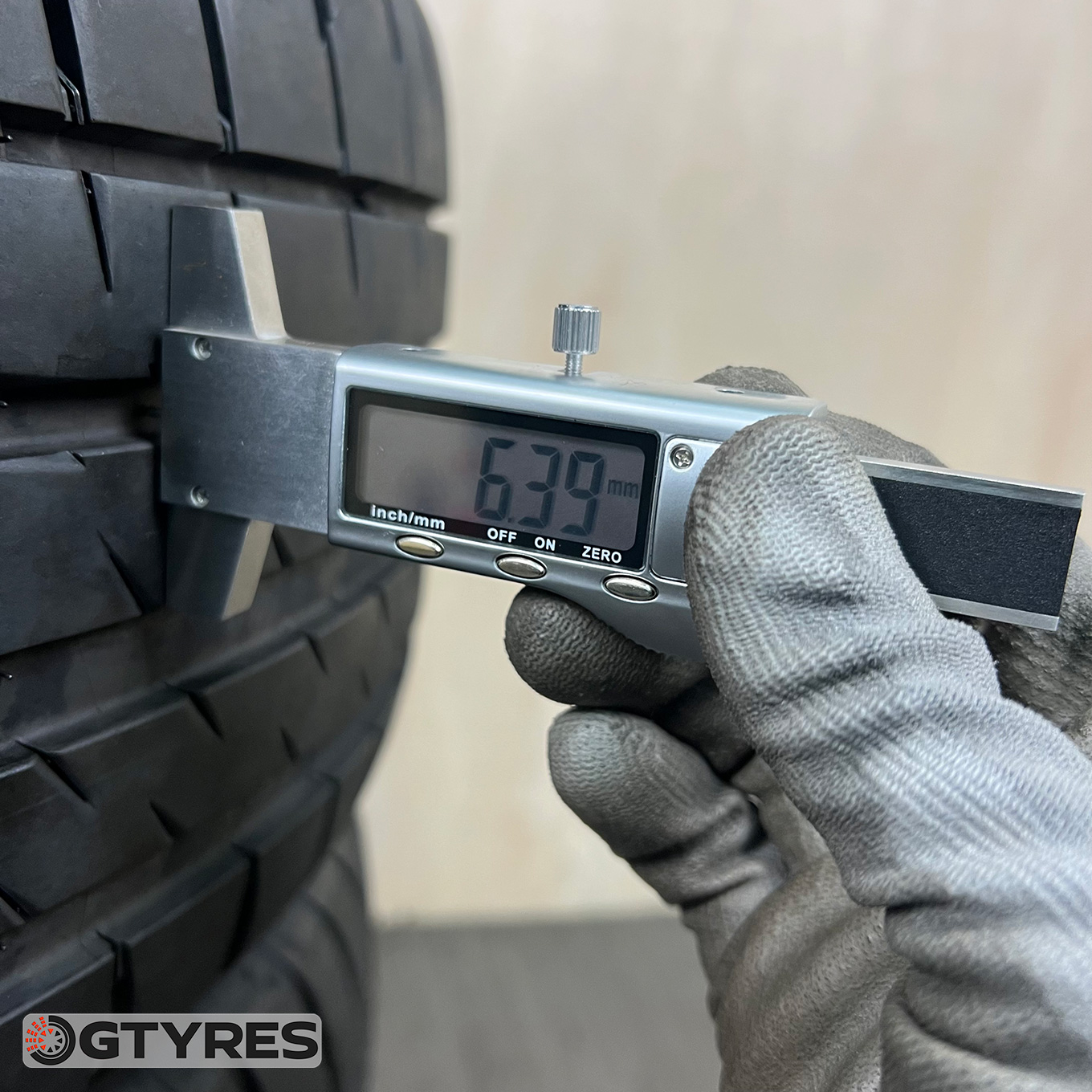 Michelin PILOT SPORT 4 235/40 R18, фото 6